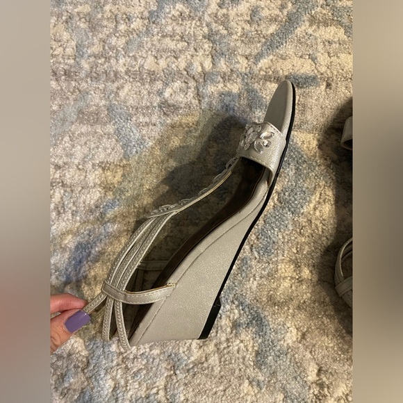 Size 6.5 Attention Silver Rhinestone Wedge Sandals - Picture 13 of 14